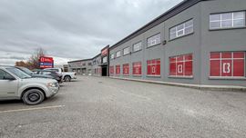 Fully Tenanted, Stand Alone Commercial Building 