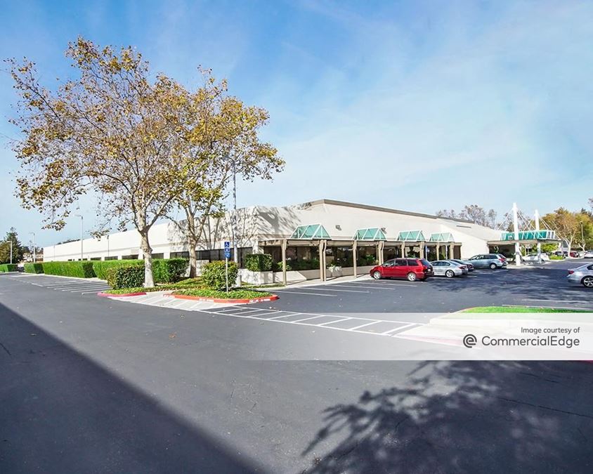 475 Oakmead Pkwy