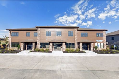 3304 N 190th Plaza-Antler View
