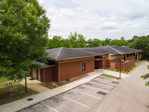 6,867 SF Medical Office - Surgery Center-Centre Pointe