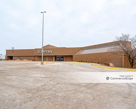 Retail space for Rent at 12421 Wayzata Blvd in Minnetonka