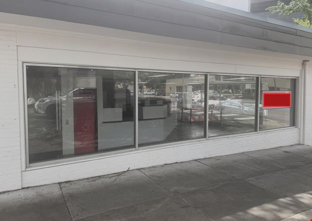 2,000SF Available at Park Place
