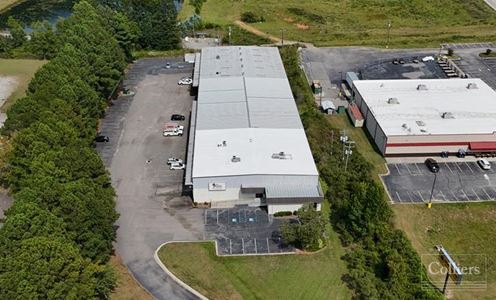 ±5,720 Square Feet of Flex Space Adjacent to I-26 | Columbia, SC