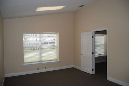 Office building w/ warehouse space - Lakeland