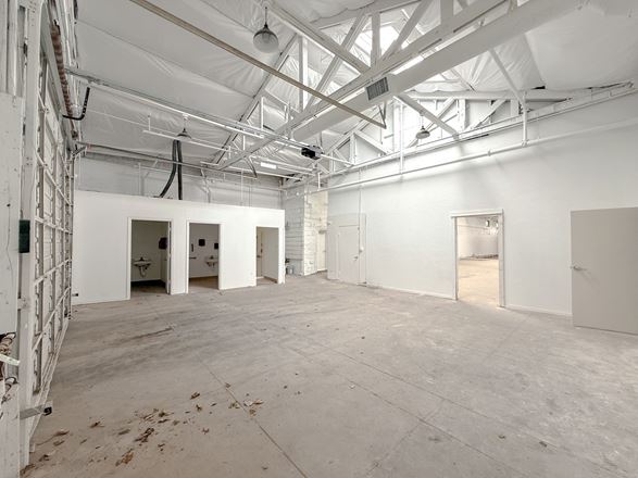 ±10,000 SF Renovated Retail