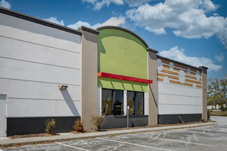 Retail space for Rent at 7456 W Colonial Dr in Orlando
