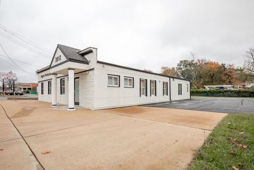 Overland Office For Lease