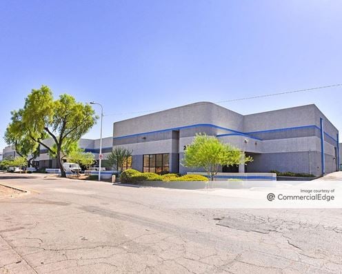Broadway Industrial Park - 2520-2680 South Industrial Park Avenue