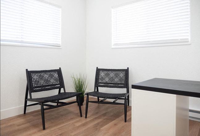 AW Management LLC - 1400 Laredo