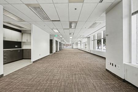 Suite 112 Space Photo Gallery 3