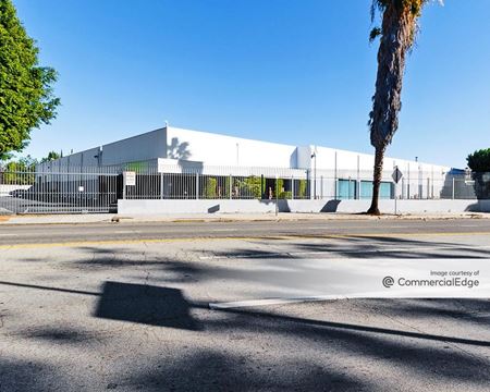 Commercial space for Rent at 2340 South Fairfax Avenue in Los Angeles