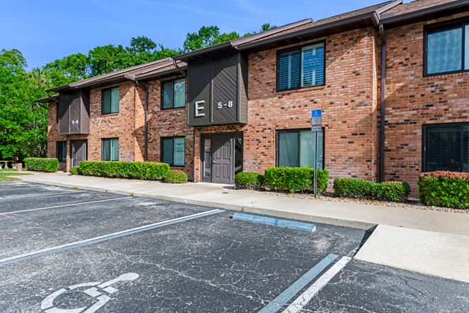 555 W Granada Boulevard E7