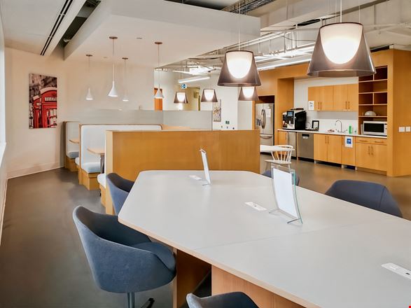 Regus - Calgary – Quarry Park