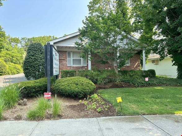 445 Main St