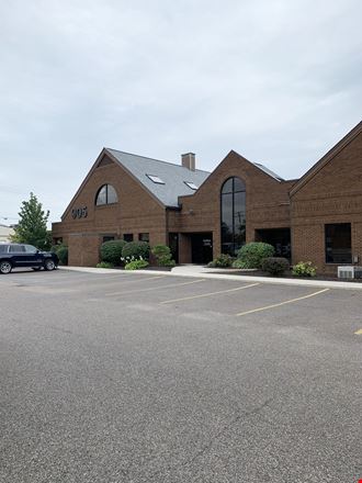905 W Eisenhower Circle