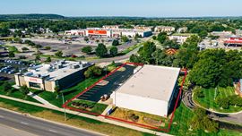 FREESTANDING RETAIL IN HIGH TRAFFIC AREA