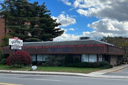 Retail space for Rent at 325 Montvale Ave in Woburn
