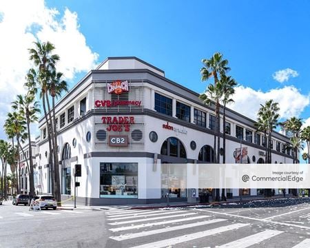 Retail space for Rent at 8000 Sunset Blvd in Los Angeles