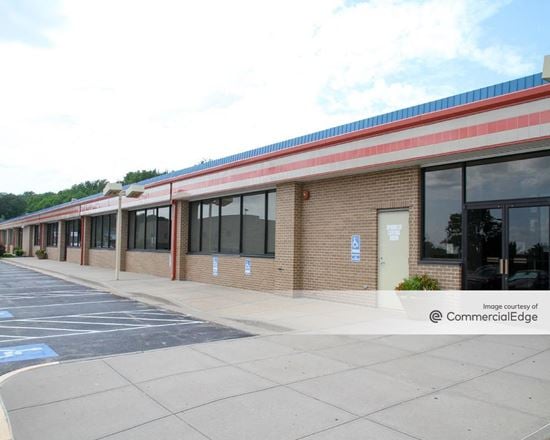 Rosana Square - 7600-7824 West 119th Street