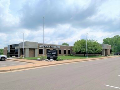 3703 Oakwood Hills Pkwy
