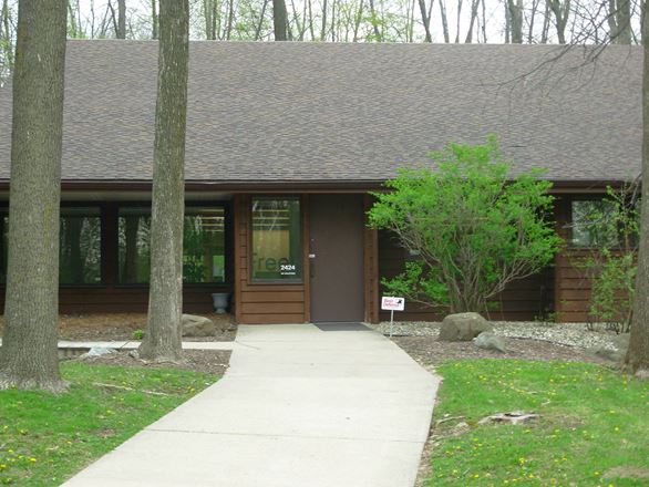 2424 American Ln