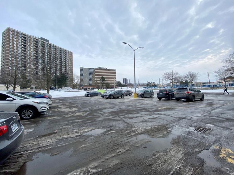 2197 Riverside Drive, Ottawa, ON Office Building