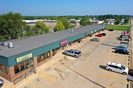 Retail space for Rent at 4325 N Sheridan Road in Peoria