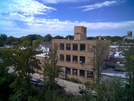 Photo of commercial space at 1007 Tower Court in Winnetka