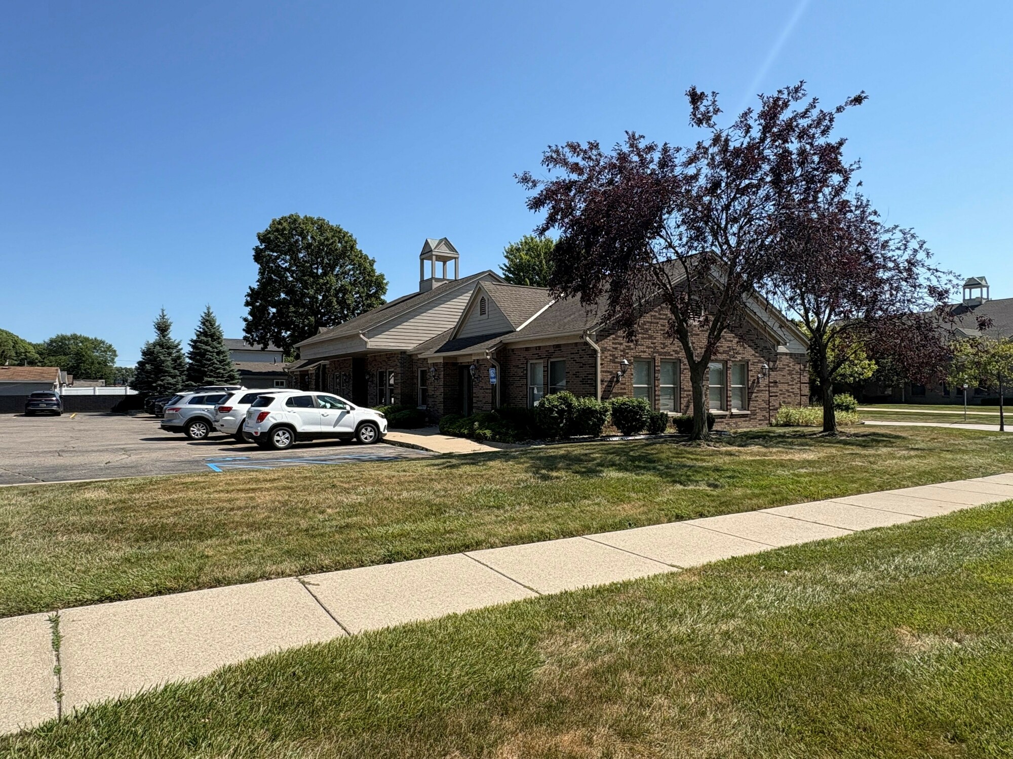 33576 Harper Ave, Clinton Township, MI 48035