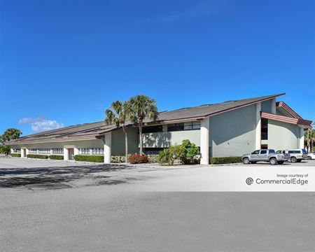 Office space for Rent at 12811 Kenwood Lane in Fort Myers