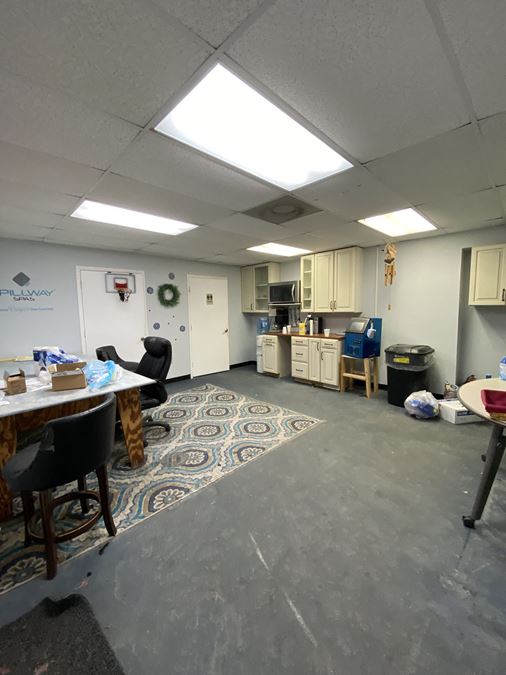1720 Main St NE