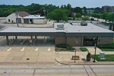Retail space for Rent at 411 N Seymour Ave in Mundelein