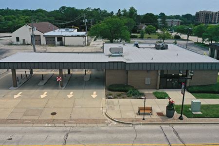 Photo of commercial space at 411 N Seymour Ave in Mundelein