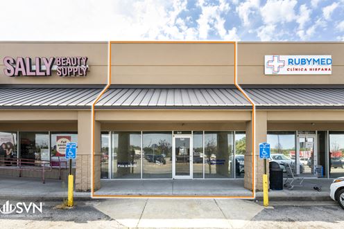 Lexington High Traffic Retail Suite