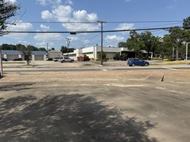 1160 Clarksville St_Paris Health_Prop #1