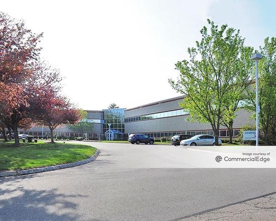 Brookside Office Park - 2 Edgewater Drive