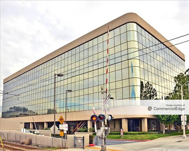 1111 South Arroyo Pkwy, Pasadena, CA 91105