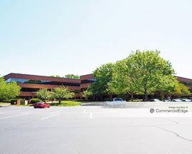 Office Park Patewood - III