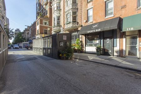 Commercial space for Rent at 120 S 18th Street in Philadelphia