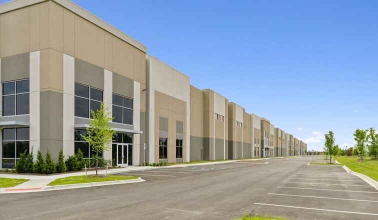 Romulus Trade Center Building 6