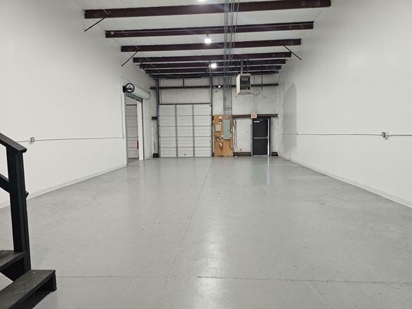 1008 Industrial Court