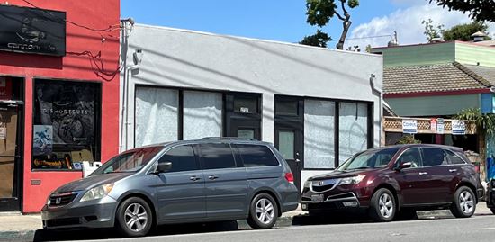 2757 El Camino Real