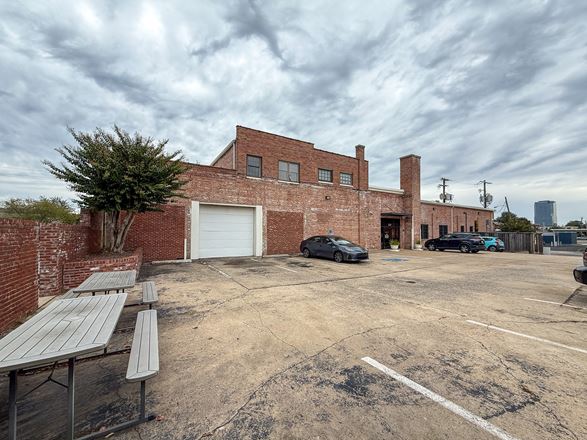 Office/Warehouse Building for Lease or Sublease in Downtown Little Rock