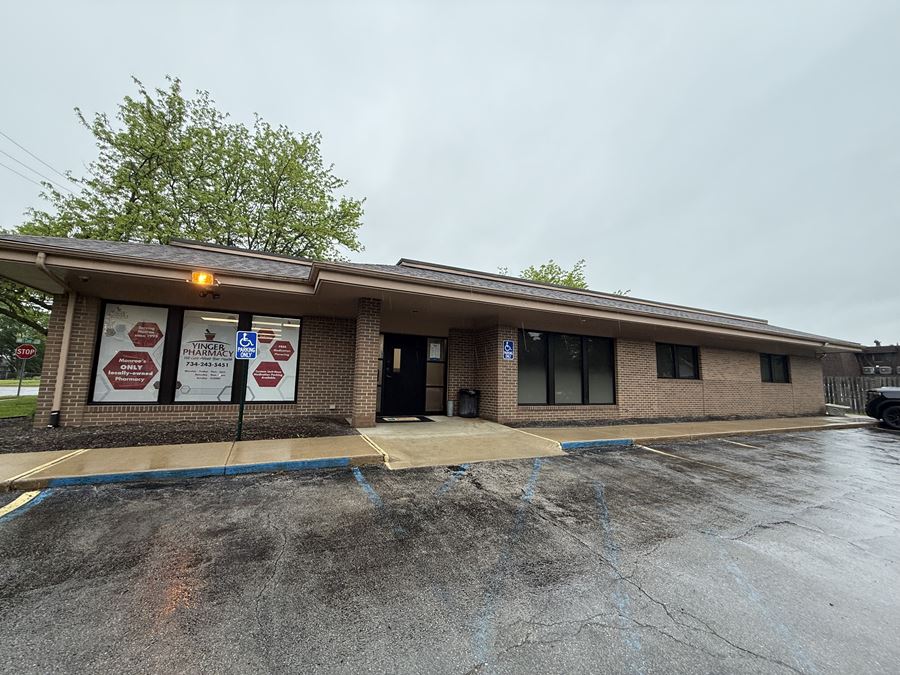 1704 S Custer Rd
