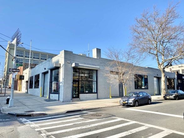 Industrial space for Rent at 33-11 37th Avenue in Long Island City
