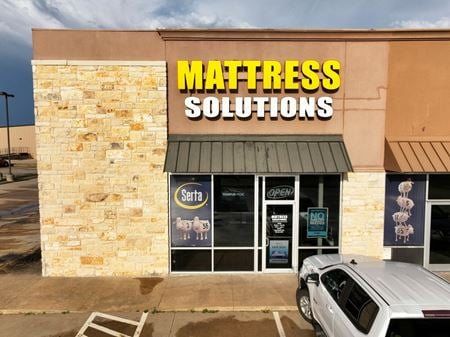 Retail space for Rent at 410 University Place in Durant