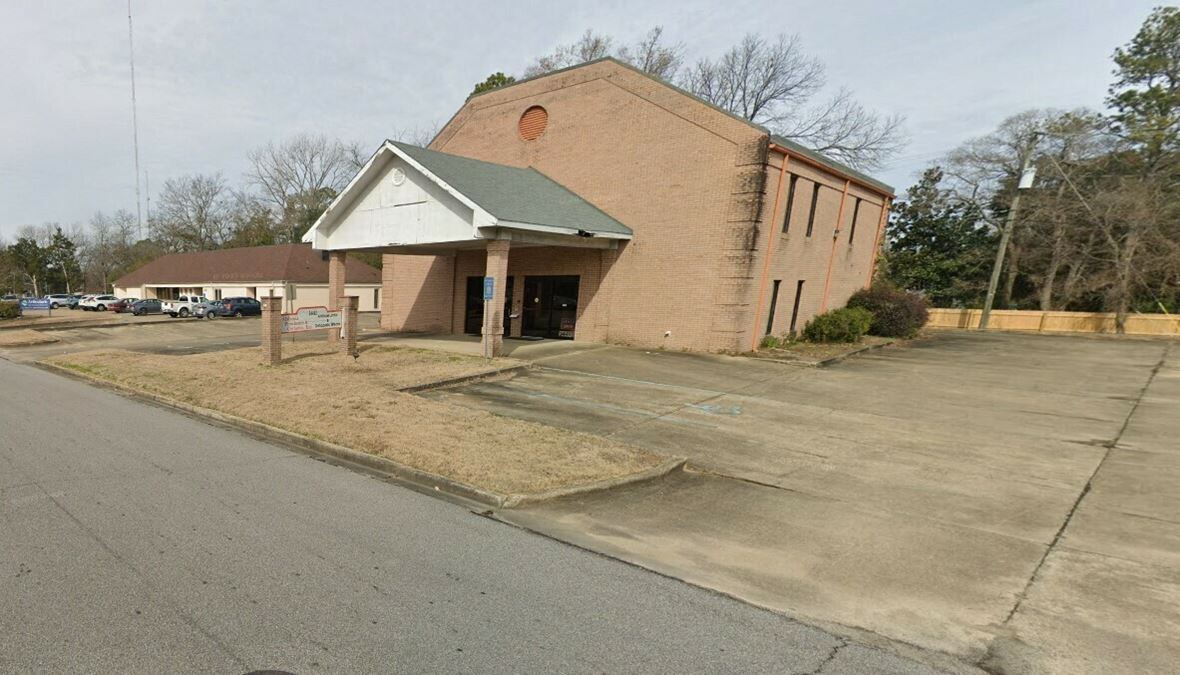 1441 Narrow Lane Pkwy - 6,000 SF Office on Corner Lot