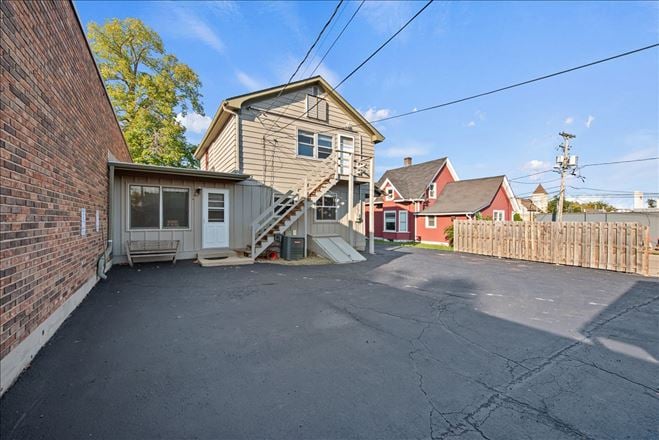 322 Hamilton 