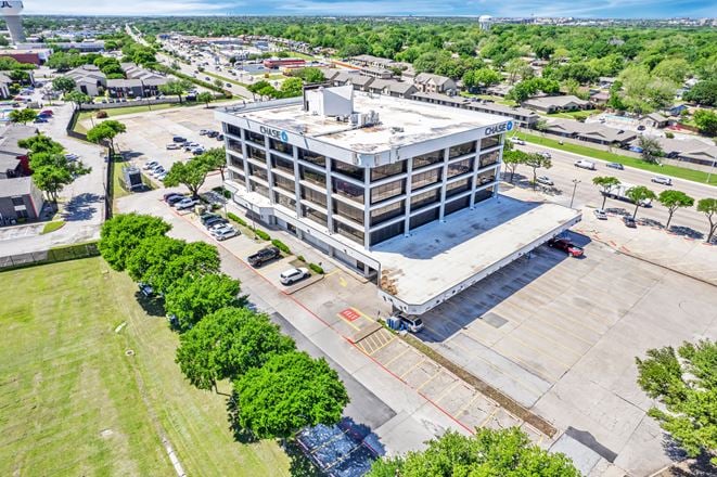 1600 E Pioneer Pkwy