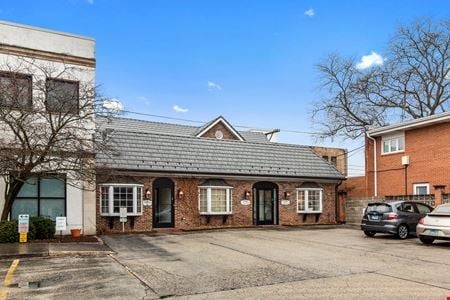 Retail space for Sale at 487-493 Laurel Ave in Highland Park
